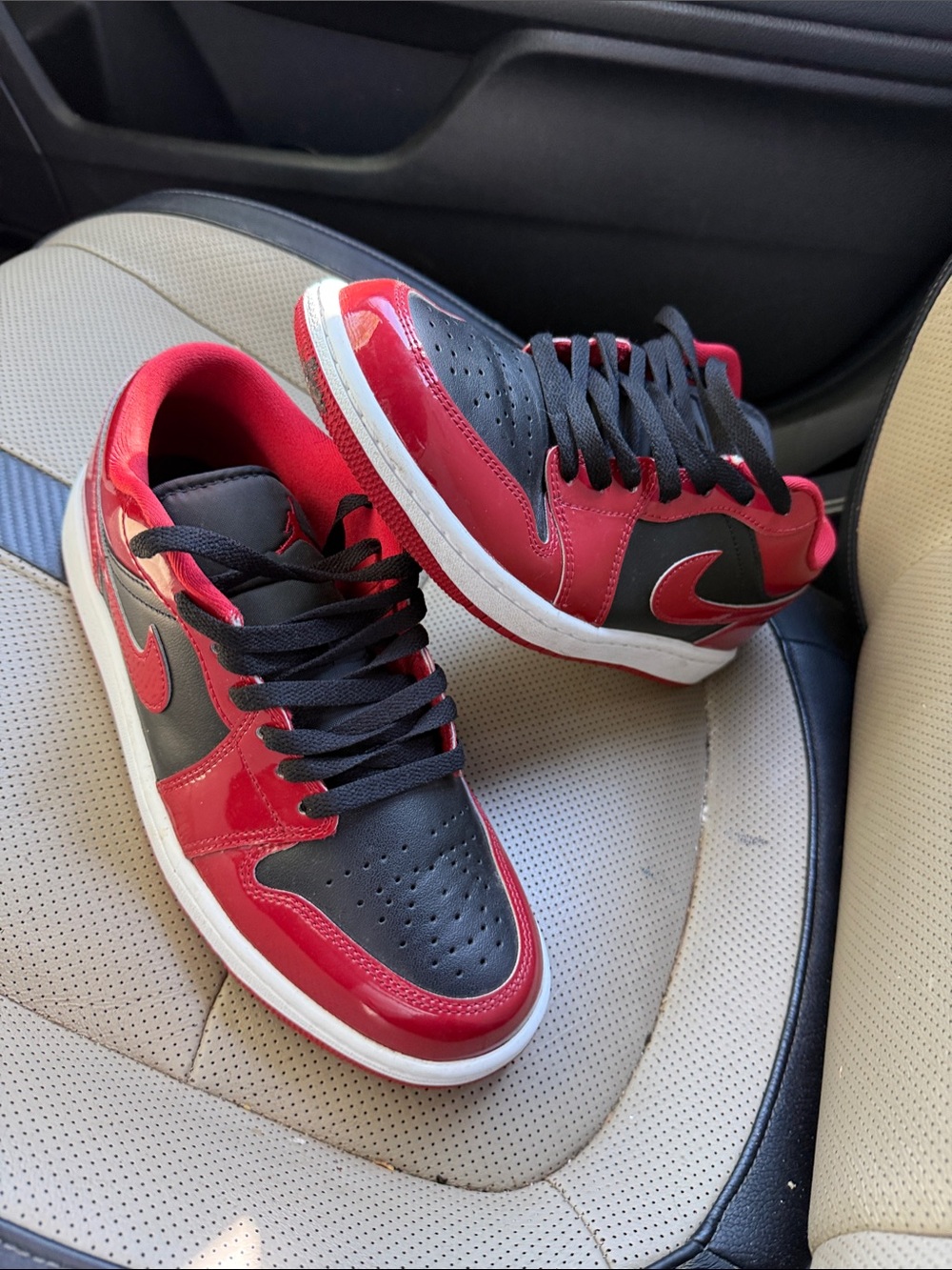Nike Low-Top Sneakers in Red and Black